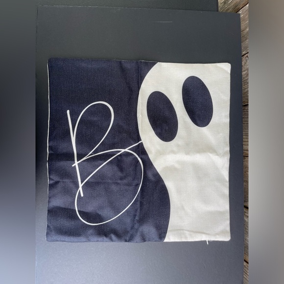 Boo Pillow Cases Halloween Decorations Pillow Covers Black White - Picture 2 of 6